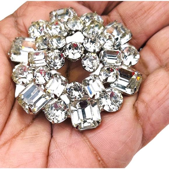 Vtg Weiss Rhinestone Brooch Domed Clear - Picture 8 of 9
